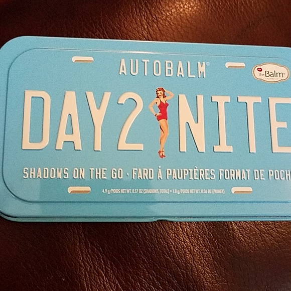 Makeup - Picture 2 of 3